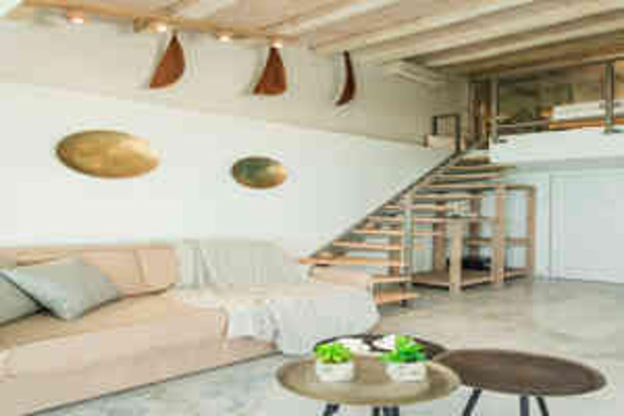 Deluxe Queen Suite at Blue Carpet Luxury Suites